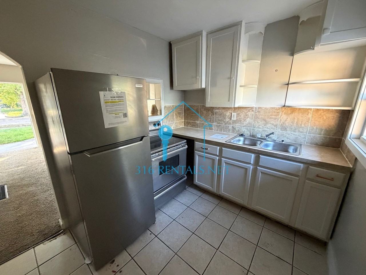 1815 N Woodland Ave - Photo 3 of 6