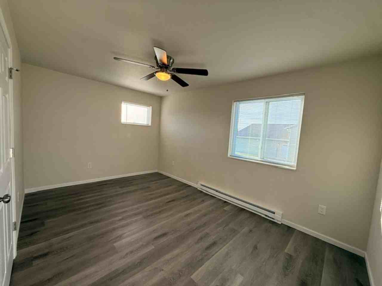 310 Brock Ave - Photo 4 of 9