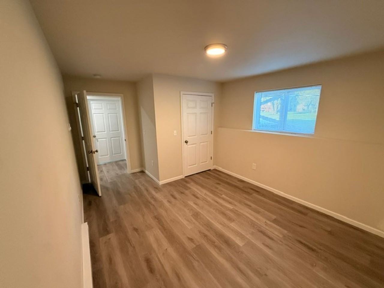 310 Brock Ave - Photo 6 of 9