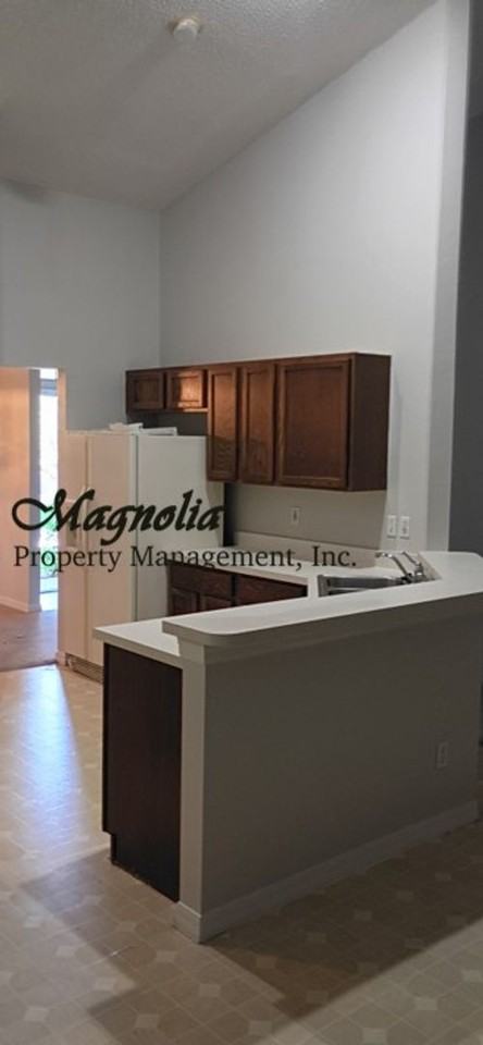 1347 Rain Forest Ln - Photo 2 of 16