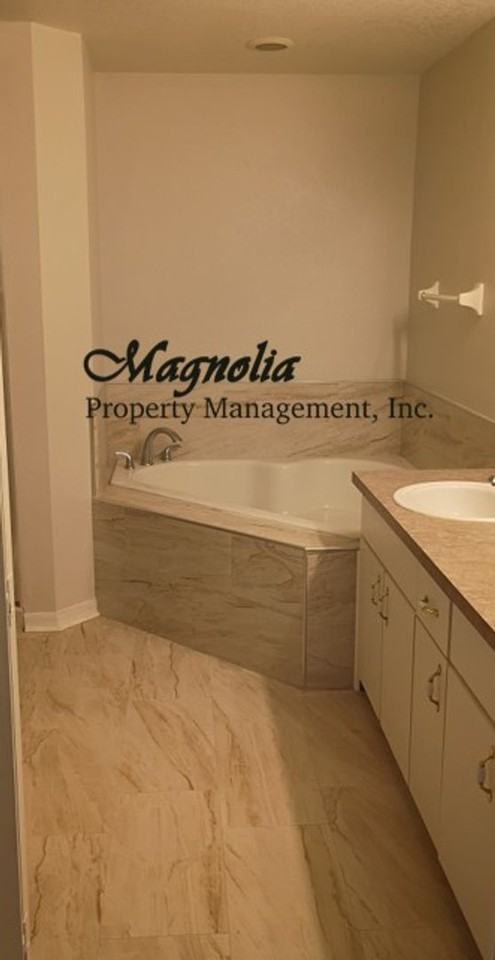 1347 Rain Forest Ln - Photo 4 of 16