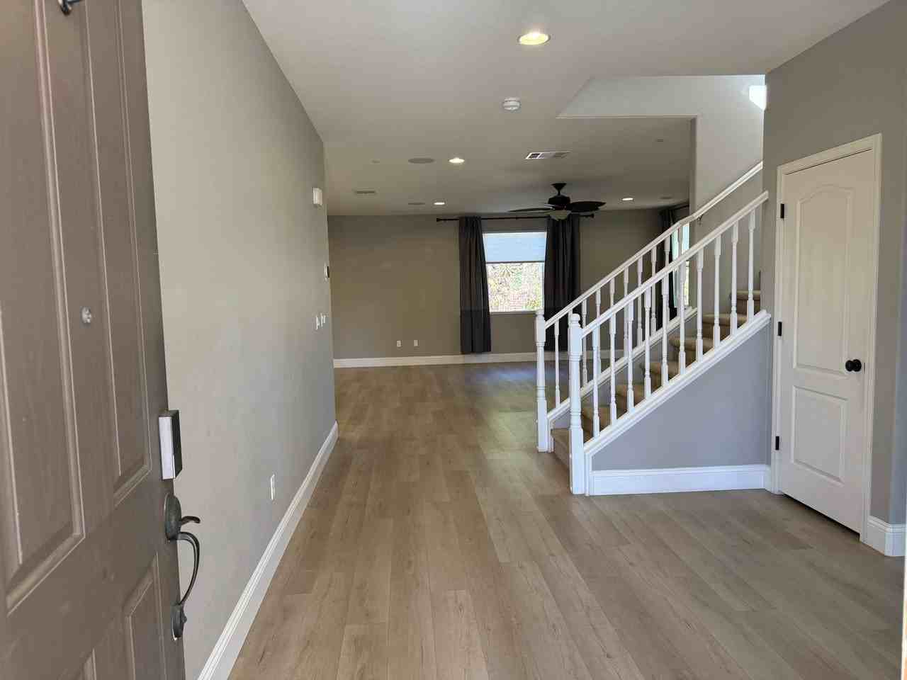 693 Monte Verde Ln - Photo 3 of 43