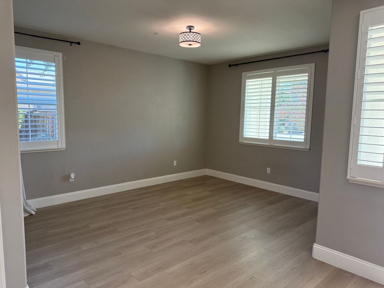 693 Monte Verde Ln - Photo 4 of 43