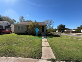 featured image of 957 N Old Manor Rd