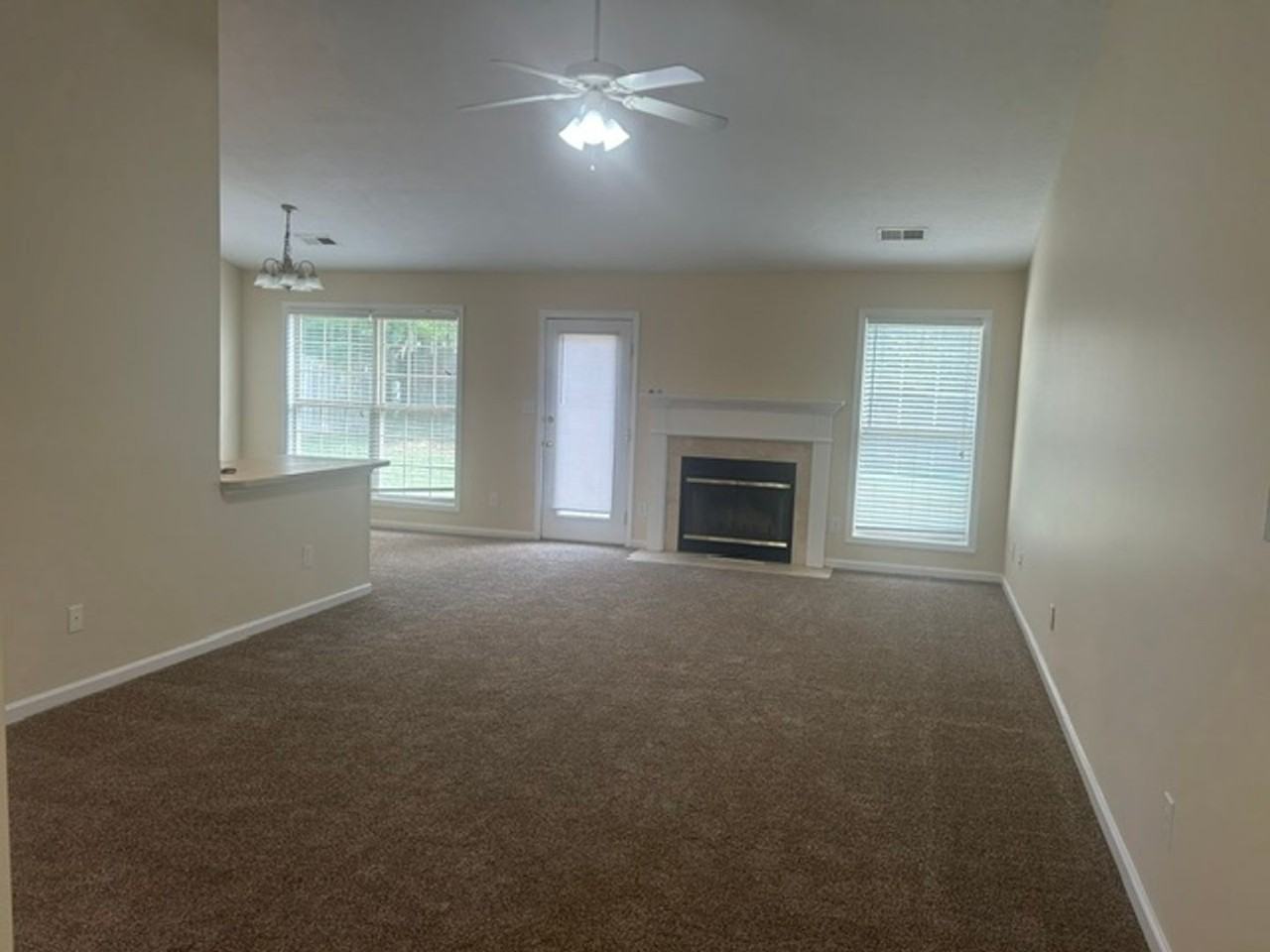 3117 Sandersville Rd - Photo 4 of 20