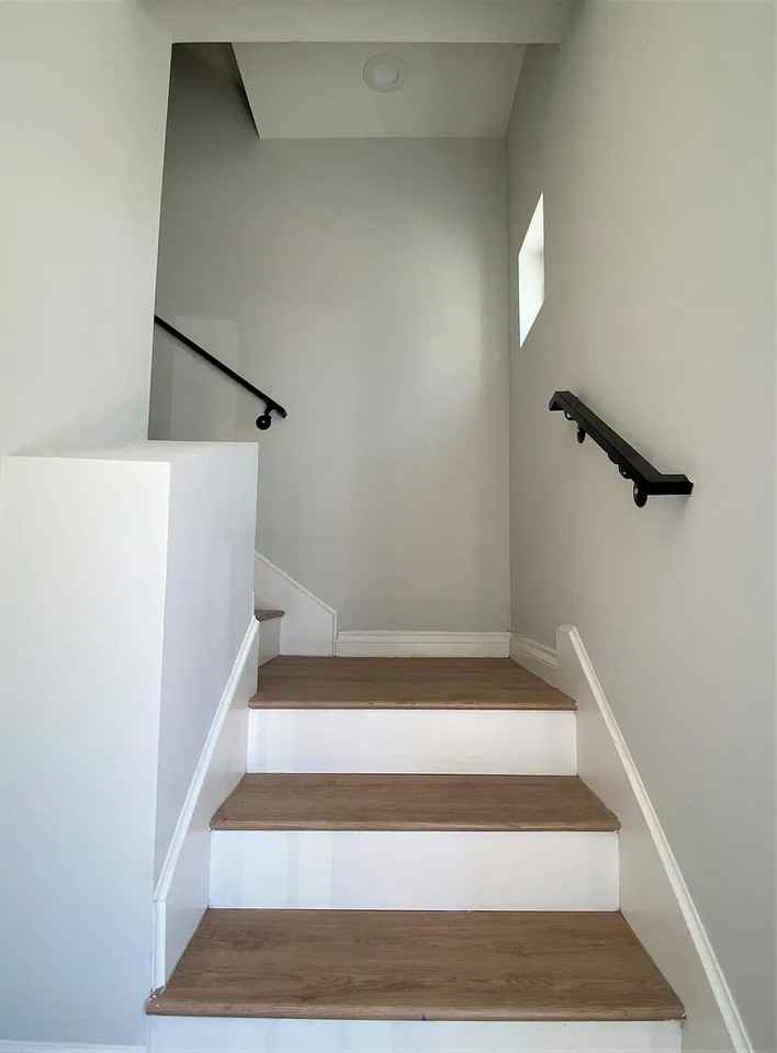 5542 Romaine Street - Photo 6 of 18