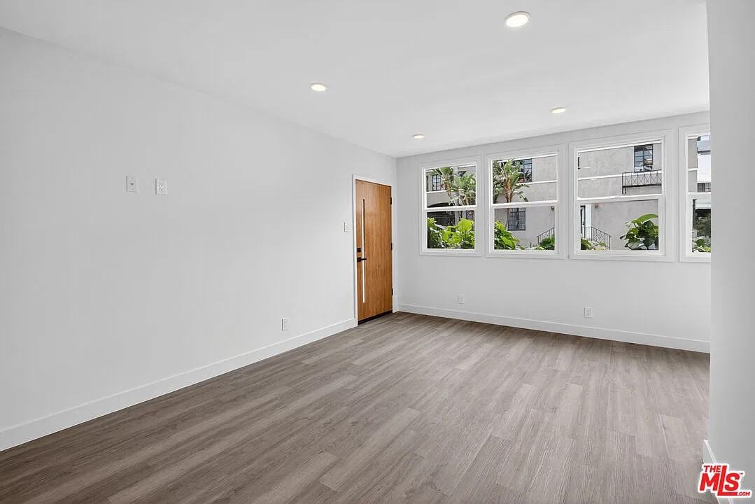 132 South Edgemont Street - Photo 2 of 12