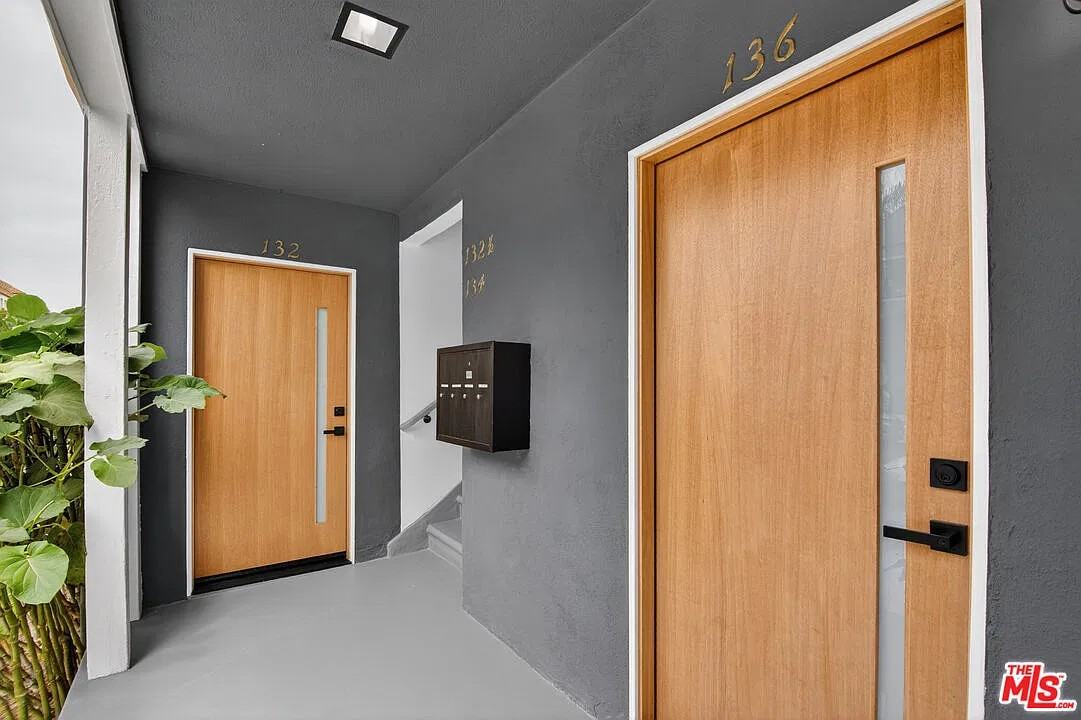 132 South Edgemont Street - Photo 4 of 12