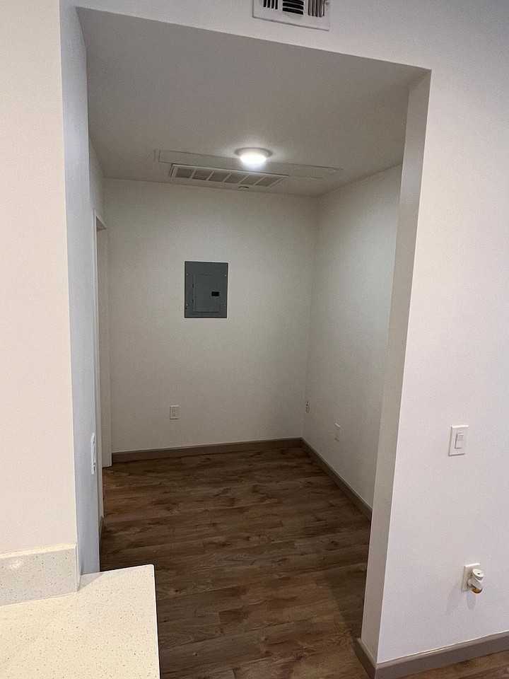 4814 Oakwood Avenue #6 - Photo 2 of 10