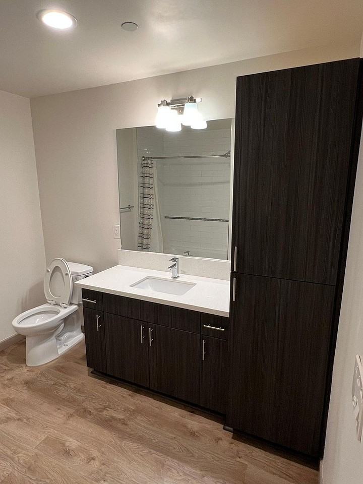 4814 Oakwood Avenue #6 - Photo 6 of 10
