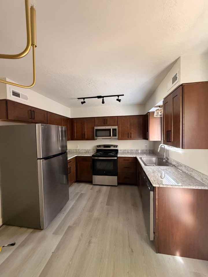 1150 W 360 N #7 - Photo 5 of 18