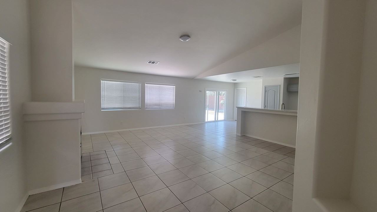 5806 Bridge Creek Ave - Photo 2 of 13