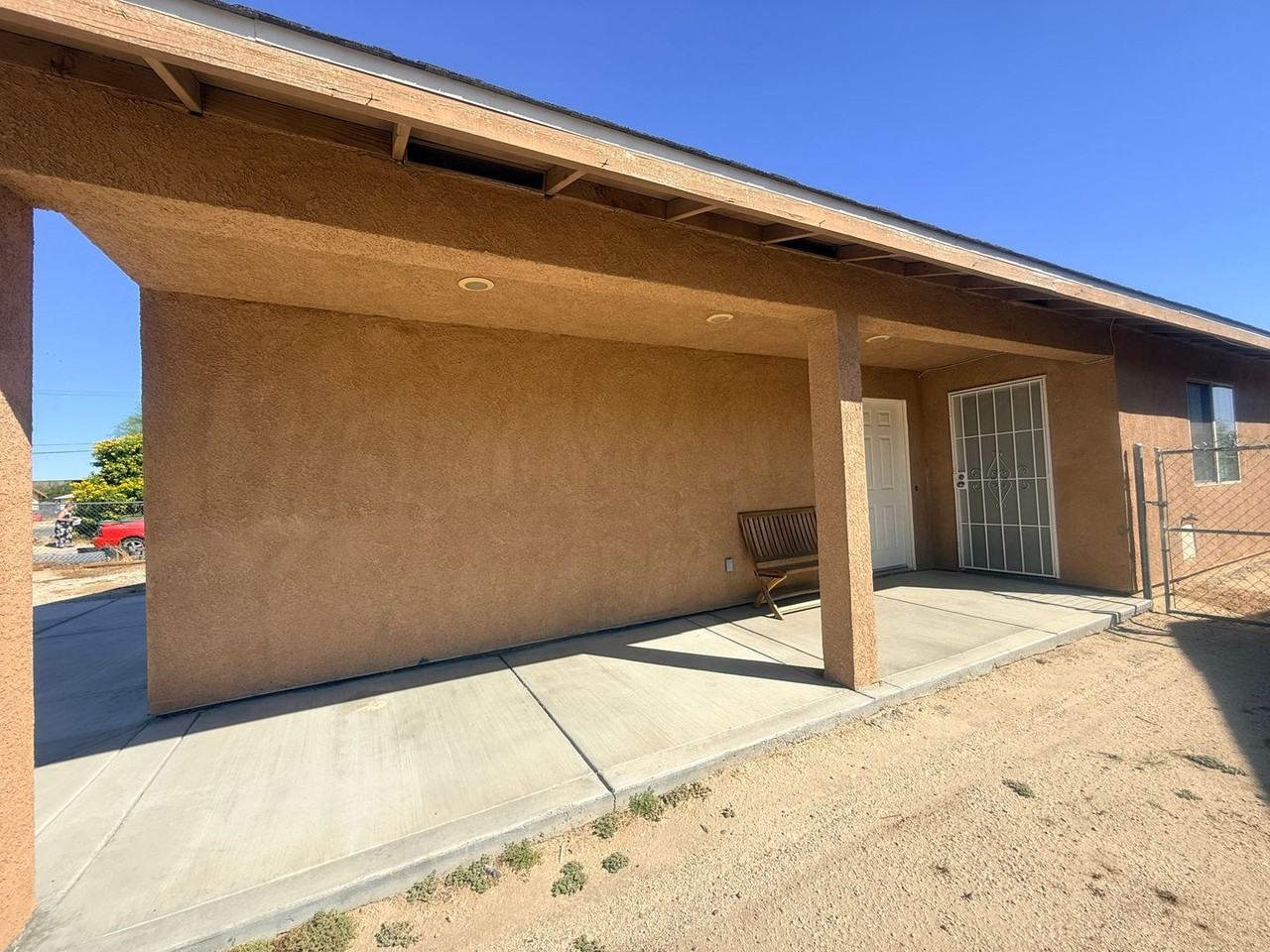 6627 Smoketree Ave - Photo 4 of 21