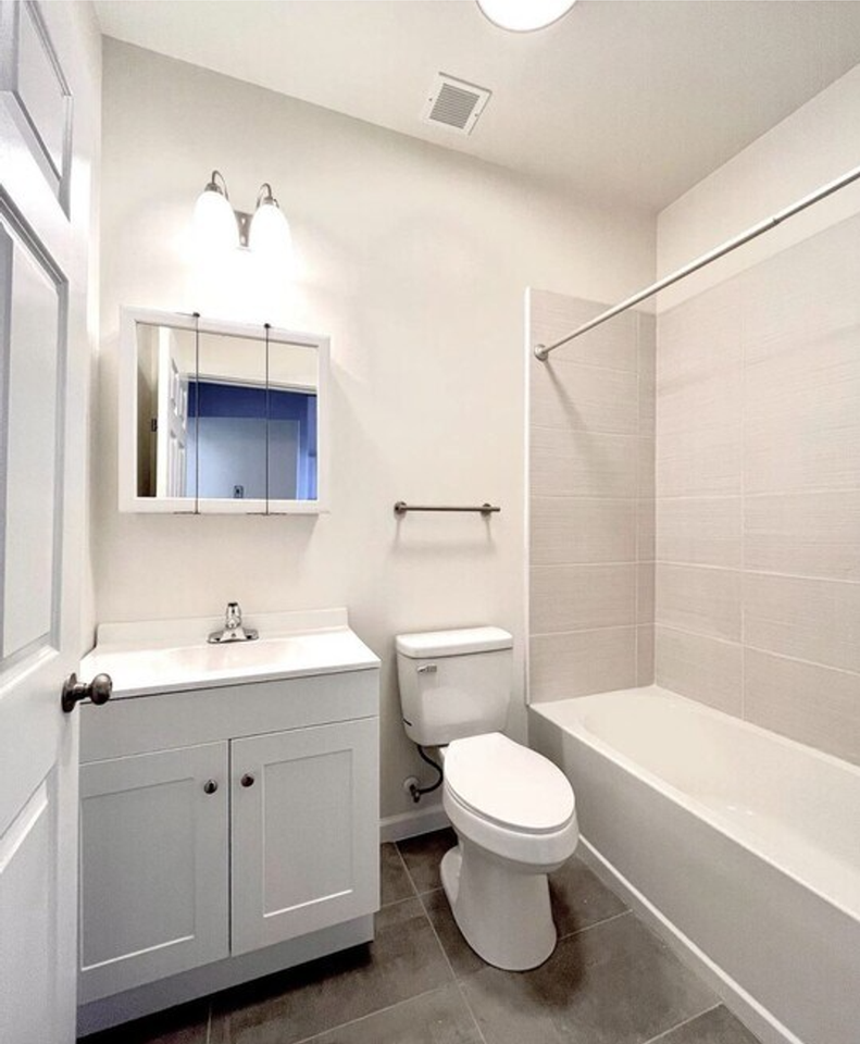 Bella Vista Apartments - Photo 4 of 4