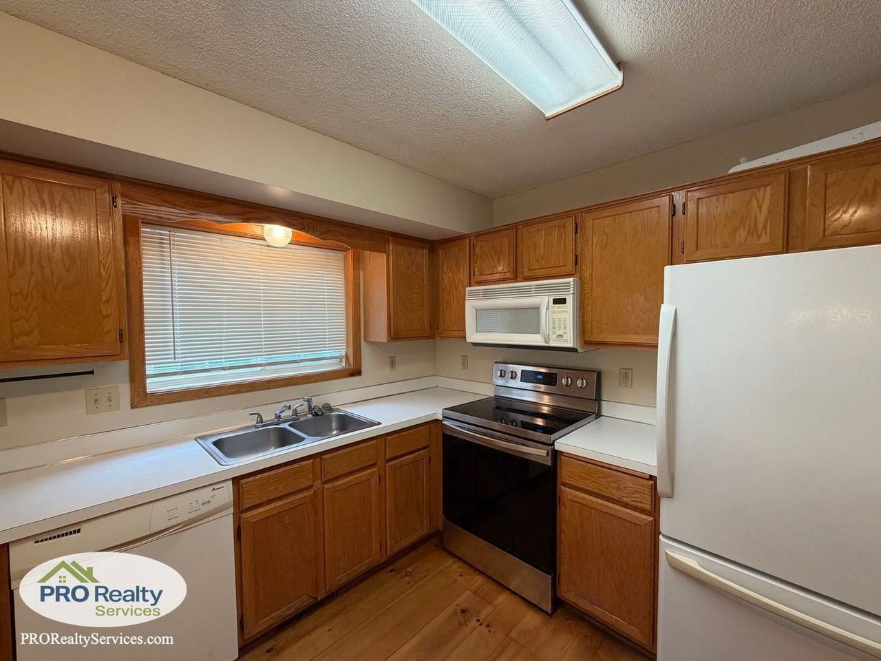 9275 Troon Ct - Photo 5 of 20