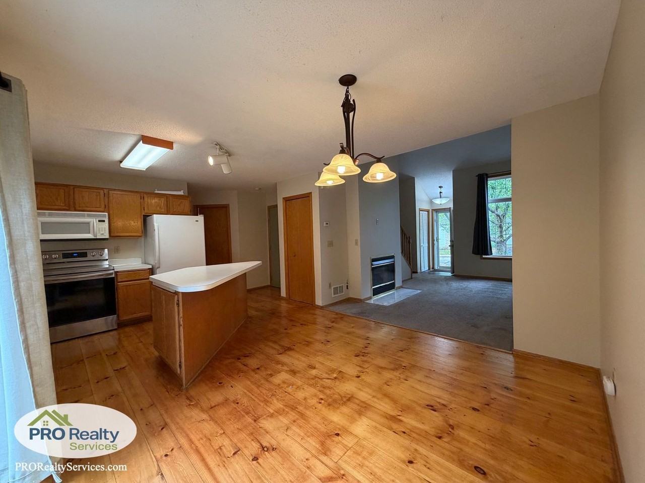 9275 Troon Ct - Photo 7 of 20