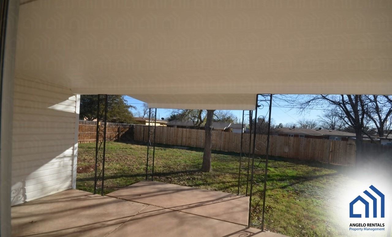 2769 Harvard Ave - Photo 6 of 6