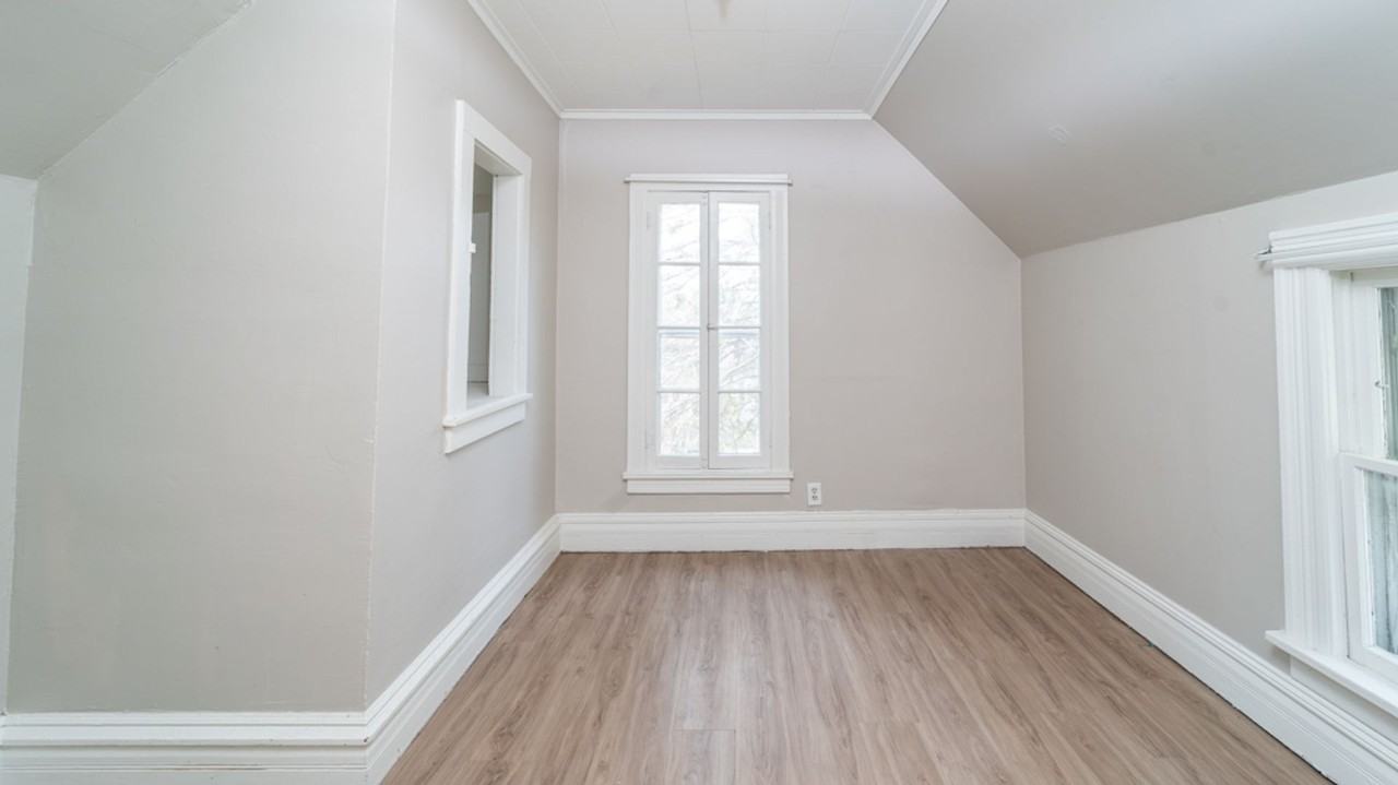 1322 Walnut St - Photo 2 of 22