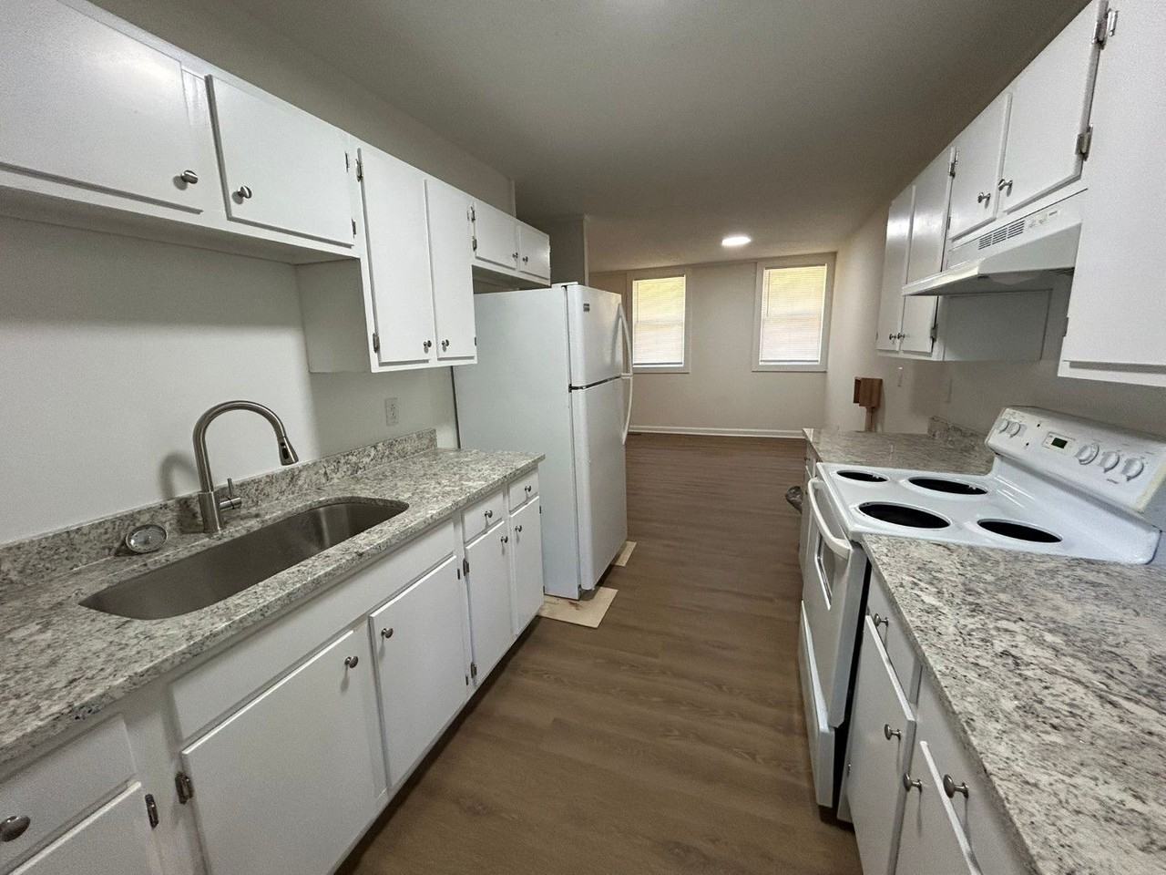 2480 Tindal Rd - Photo 3 of 15