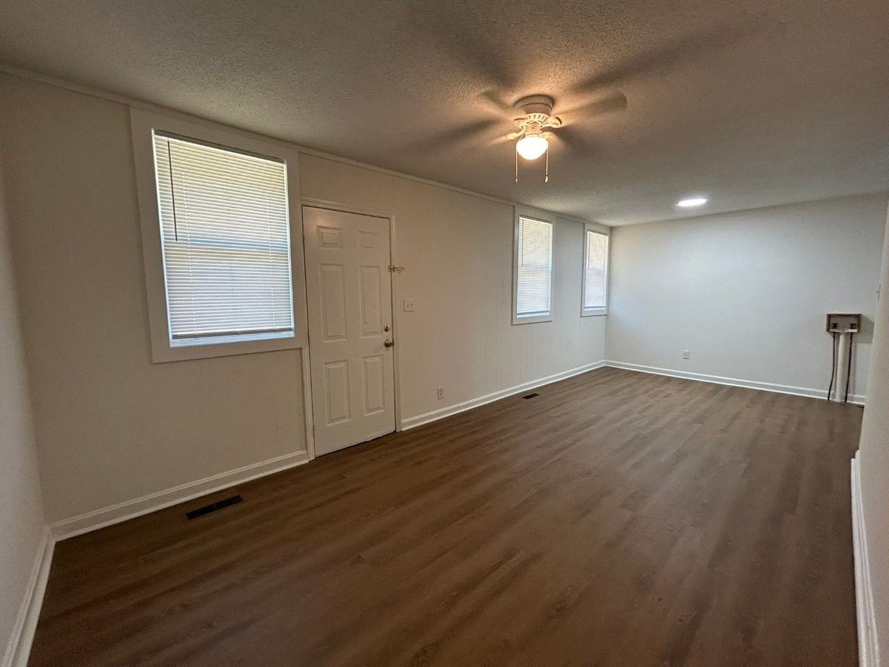 2480 Tindal Rd - Photo 5 of 15