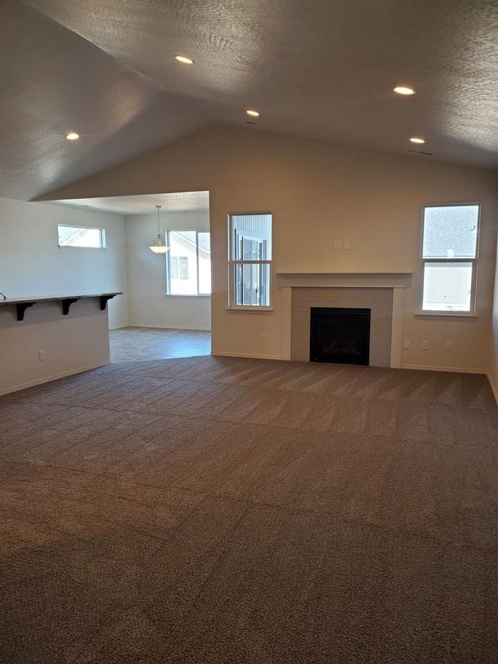 5619 S Dowdy Rd - Photo 3 of 13