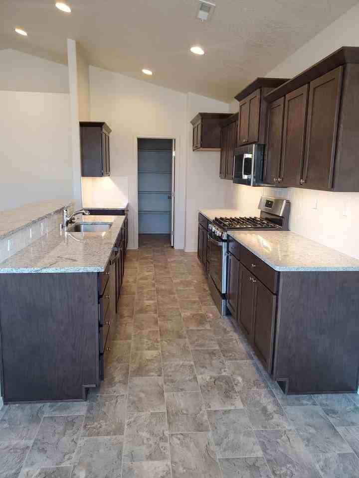 5619 S Dowdy Rd - Photo 5 of 13