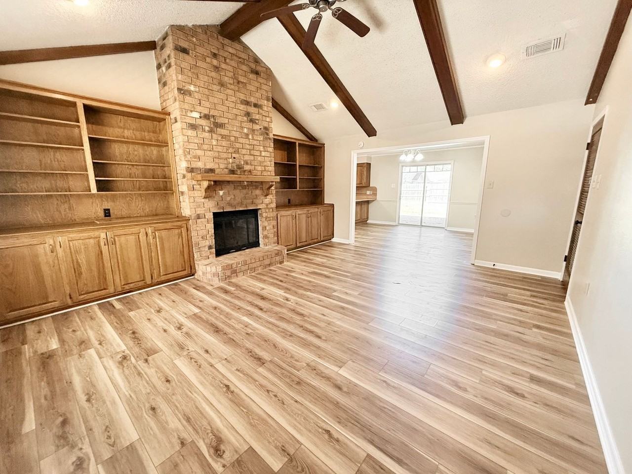 1315 Bullrush Dr - Photo 3 of 30