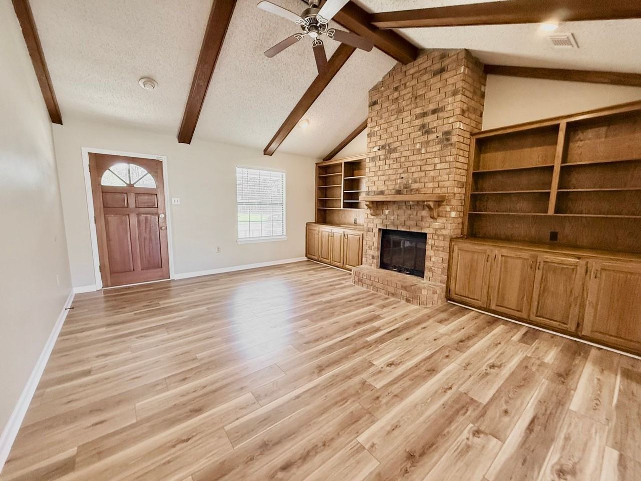 1315 Bullrush Dr - Photo 5 of 30
