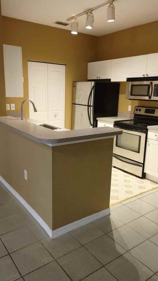873 Grand Regency Pointe - Photo 3 of 18