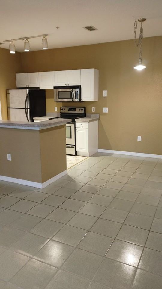 873 Grand Regency Pointe - Photo 4 of 18