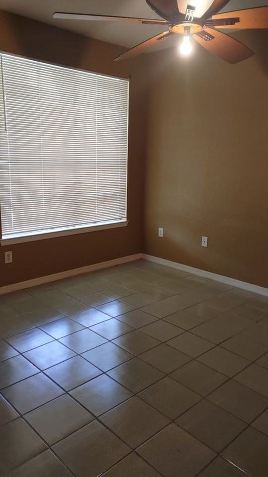 873 Grand Regency Pointe - Photo 6 of 18