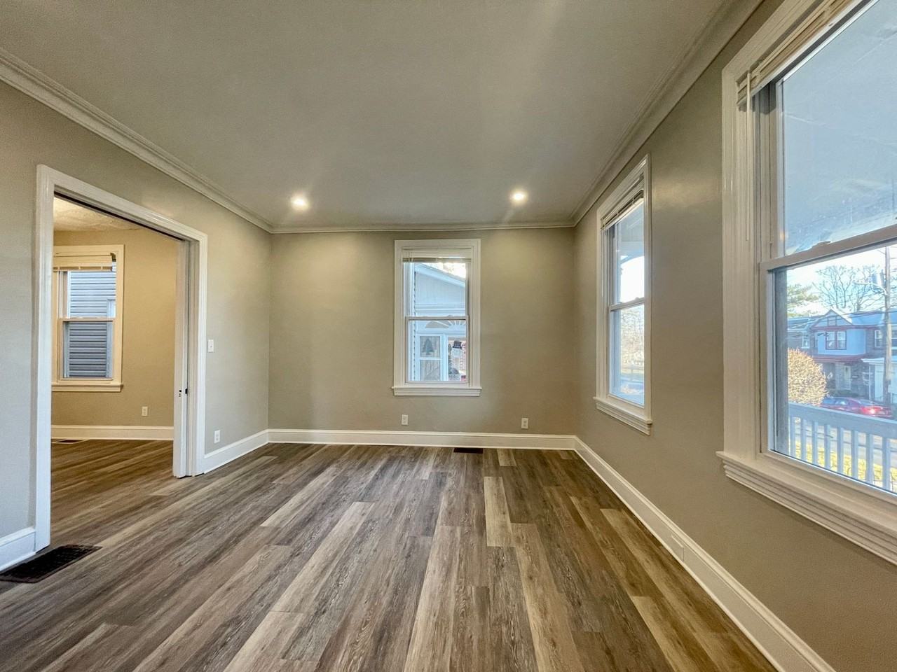 3013 N Washington St - Photo 3 of 15