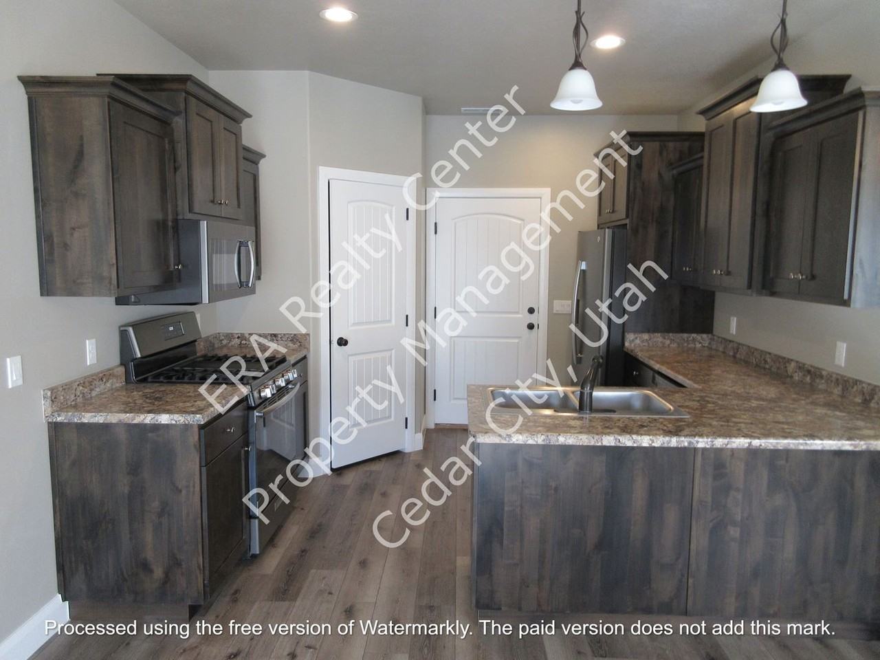 474 W 1425 N - Photo 7 of 25