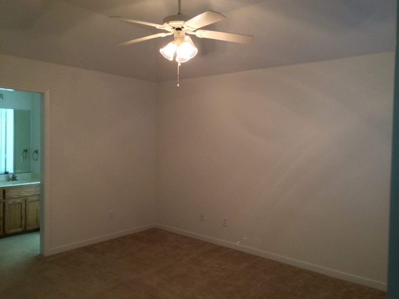 626 Park Ln - Photo 3 of 7