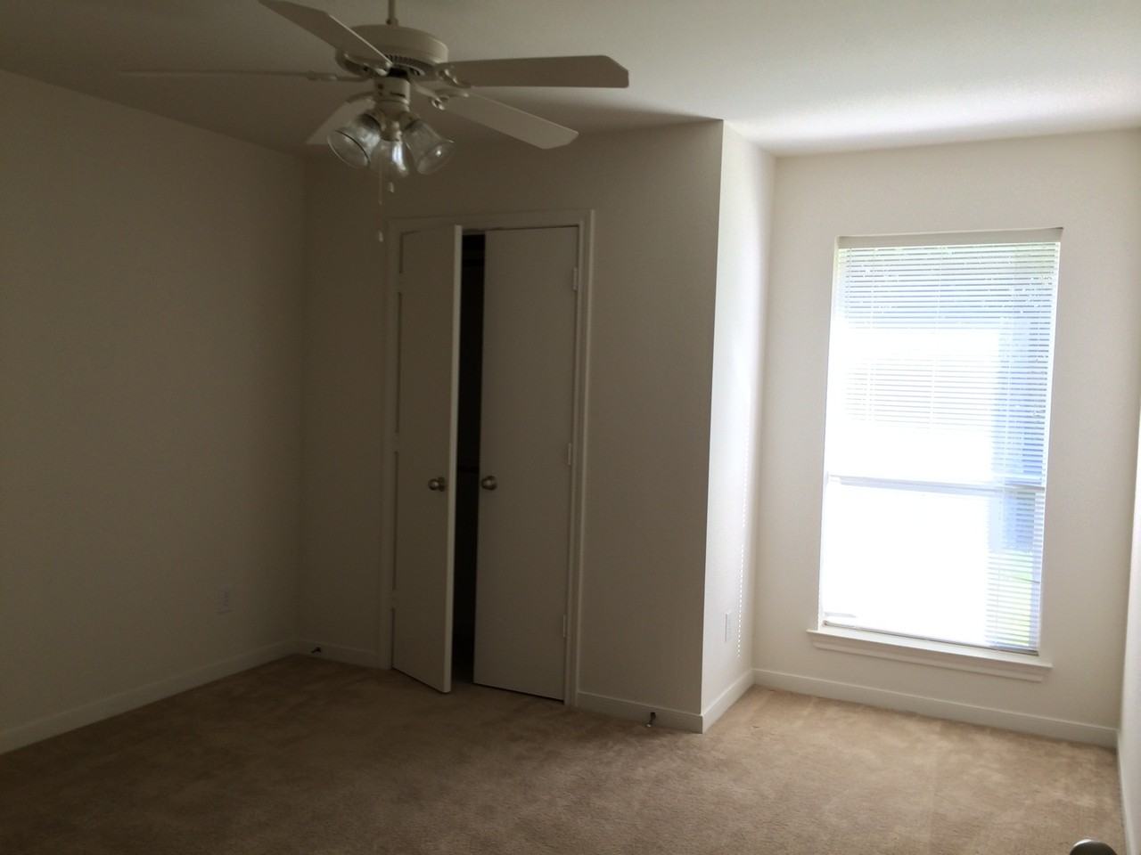 626 Park Ln - Photo 6 of 7