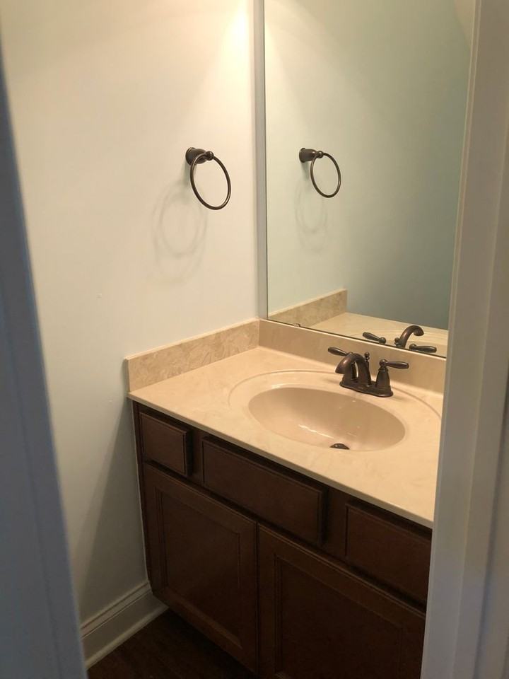 137 Arnold Mill Rd - Photo 3 of 21