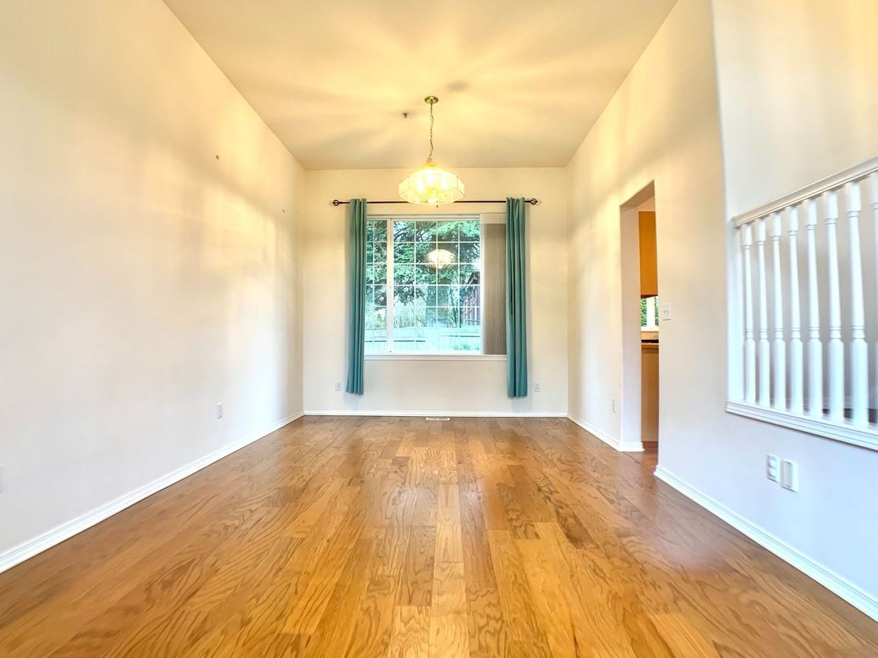 13425 Ne 132nd St - Photo 3 of 21