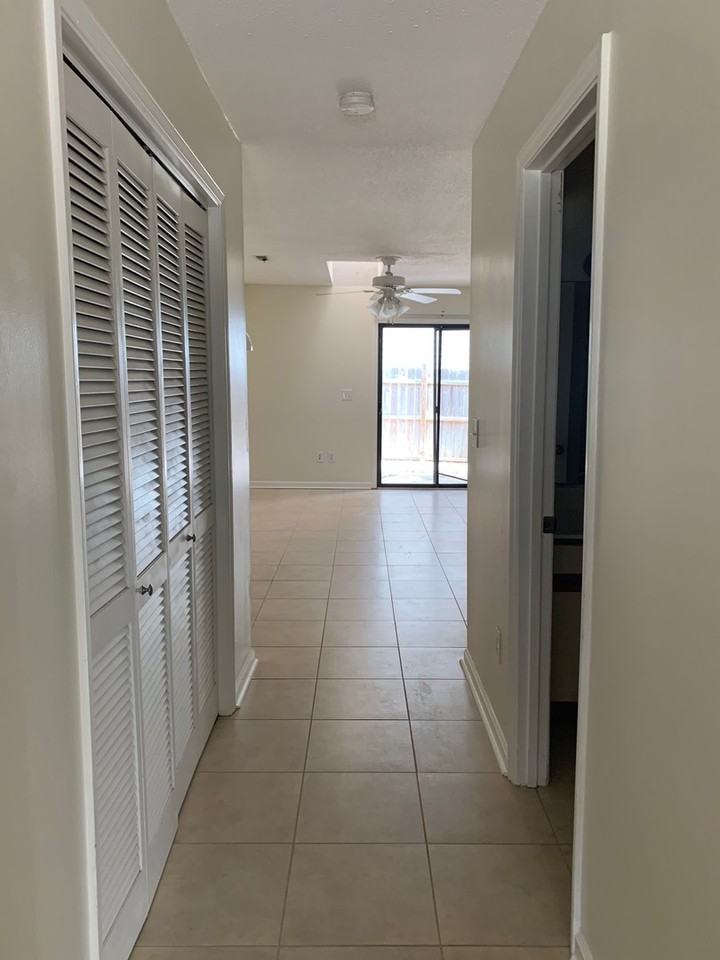 1200 Zion Dr #B5 - Photo 3 of 11