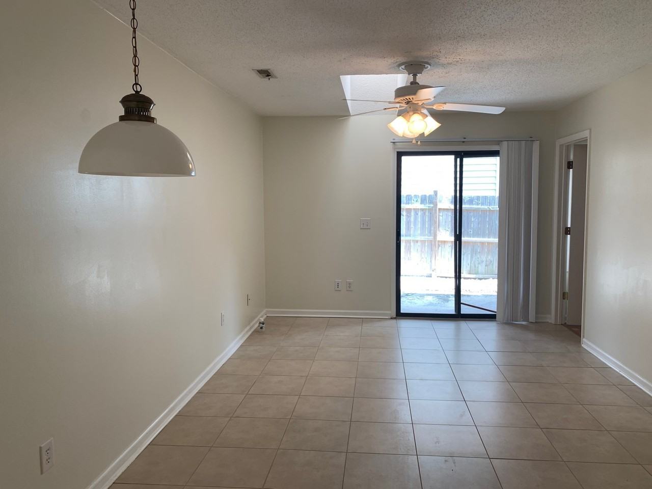 1200 Zion Dr #B5 - Photo 4 of 11