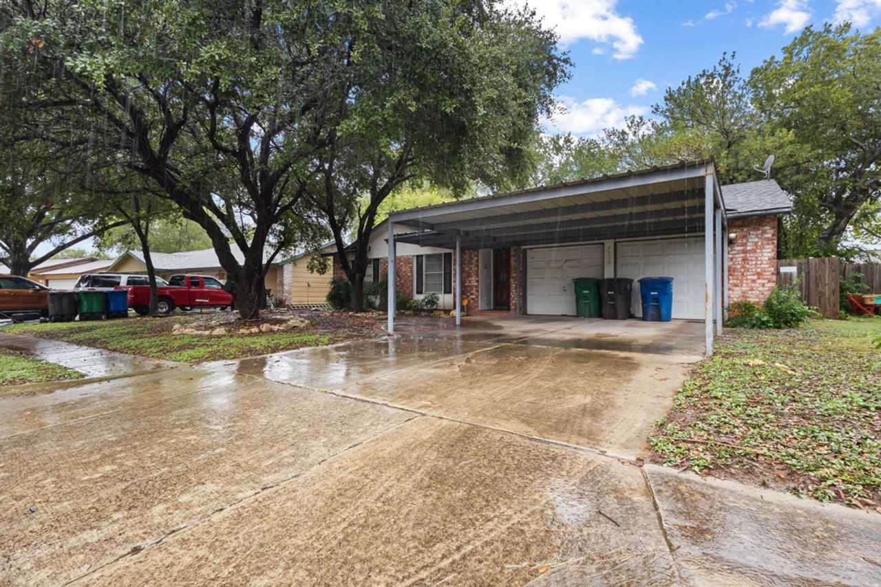 7710 Pipers View St - Photo 3 of 26