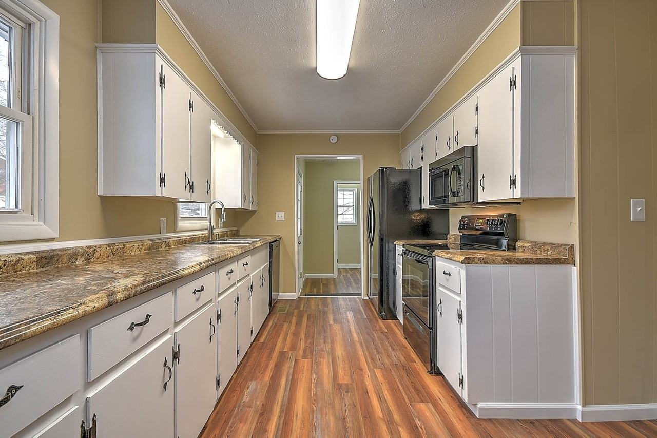 110 Ridgeview Dr - Photo 2 of 17