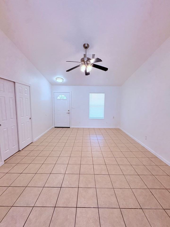 1405 Nogales St - Photo 2 of 13