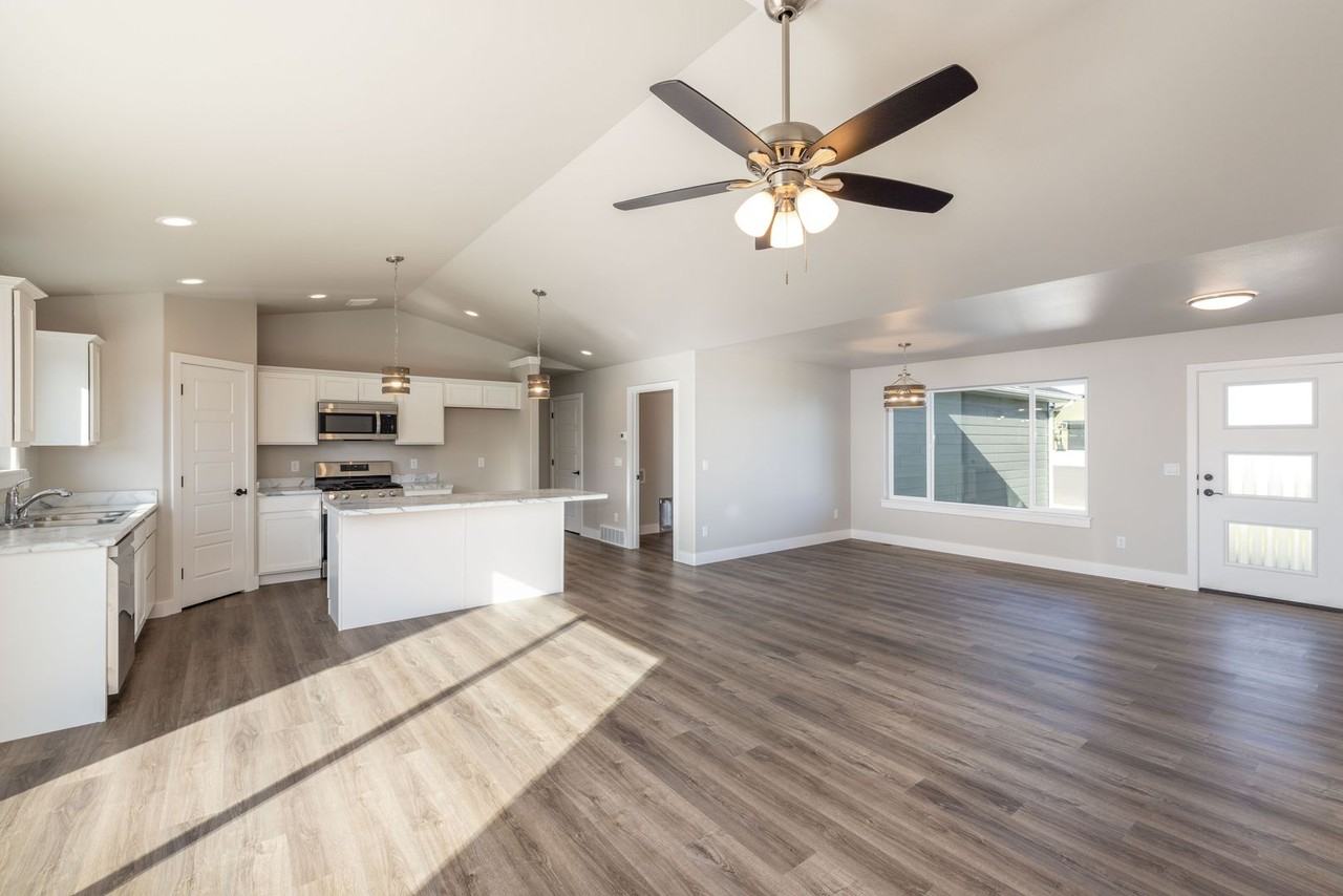 3140 Forbes Blvd - Photo 3 of 14