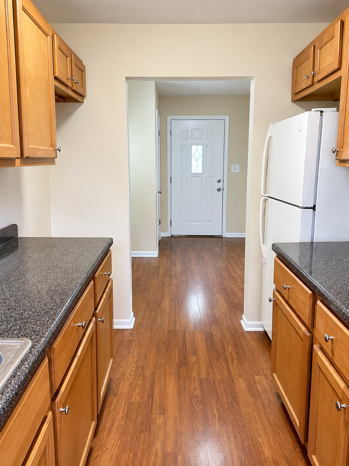 2800 N Pine St - Photo 2 of 12