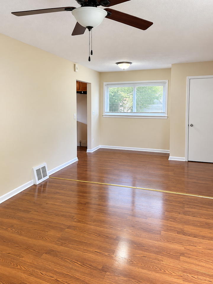 2800 N Pine St - Photo 5 of 12