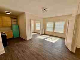 featured image of 5309 N Winthrop Ave