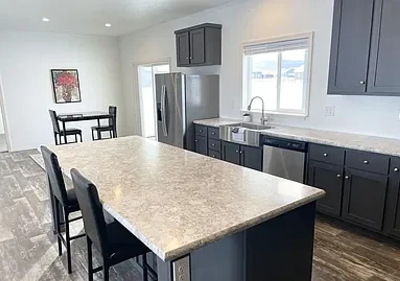 931 Stone Crop Rd - Photo 4 of 21