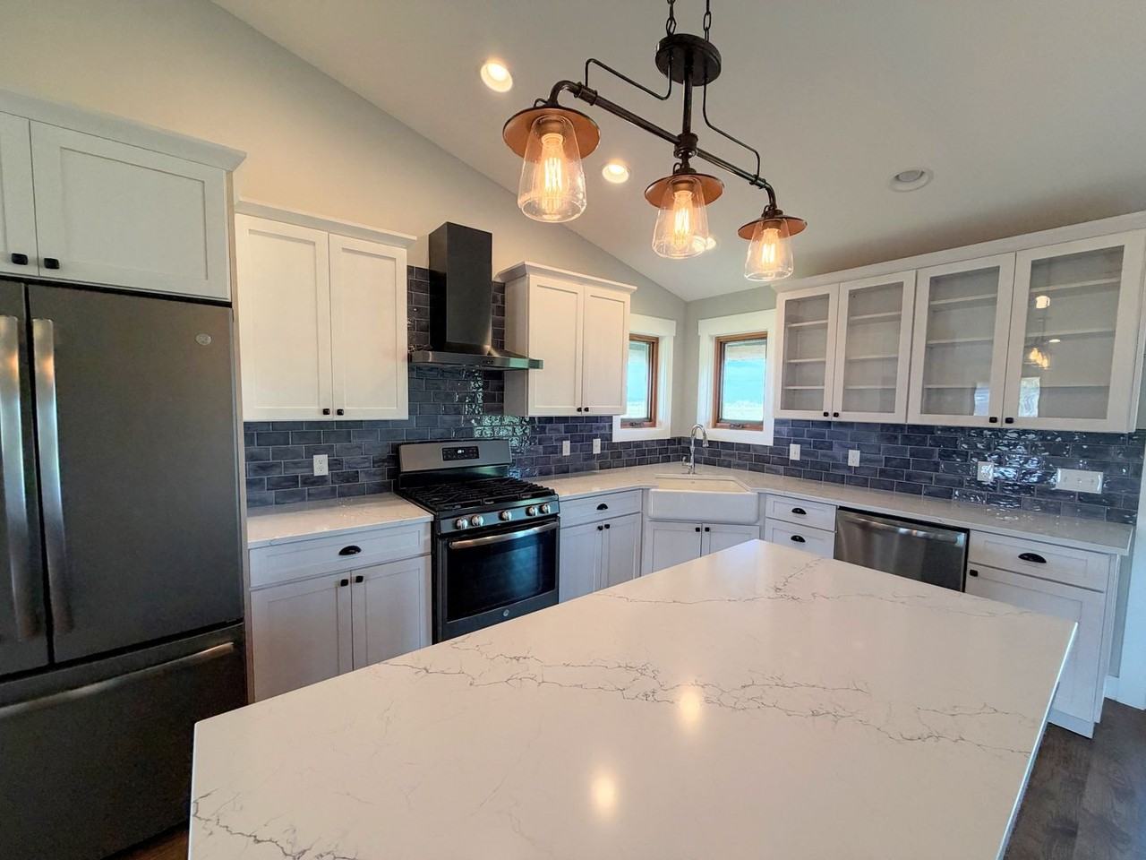 1558 Bryan Dr - Photo 6 of 50