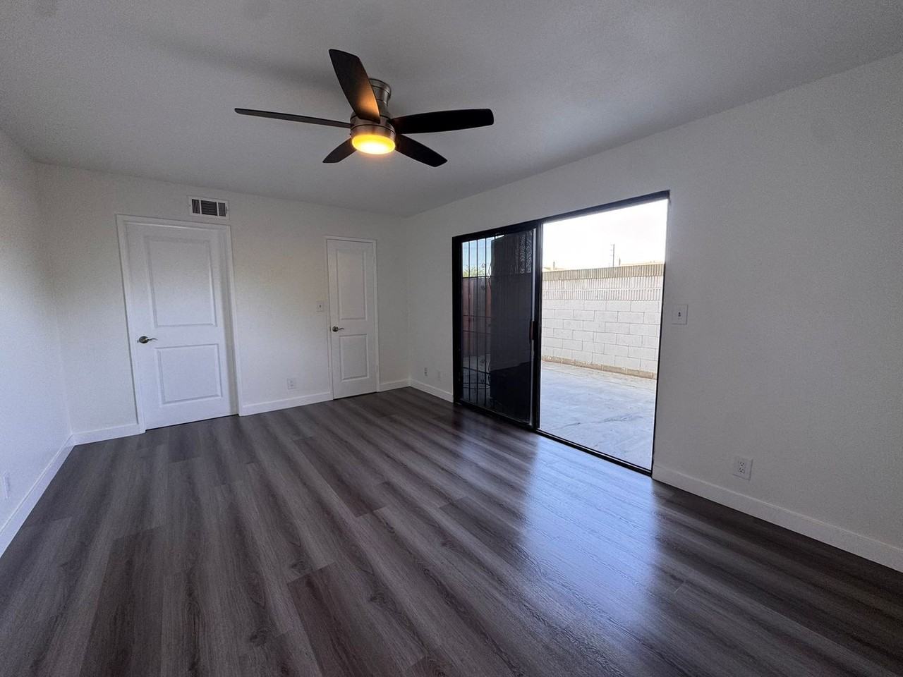 1501 E Carson St #7 - Photo 2 of 31