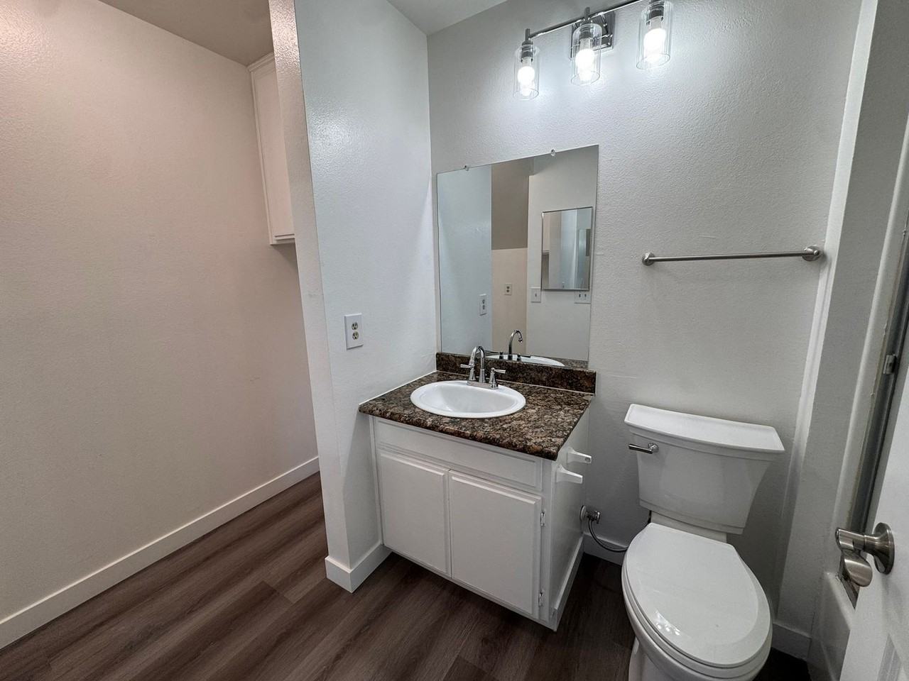 1501 E Carson St #7 - Photo 7 of 31
